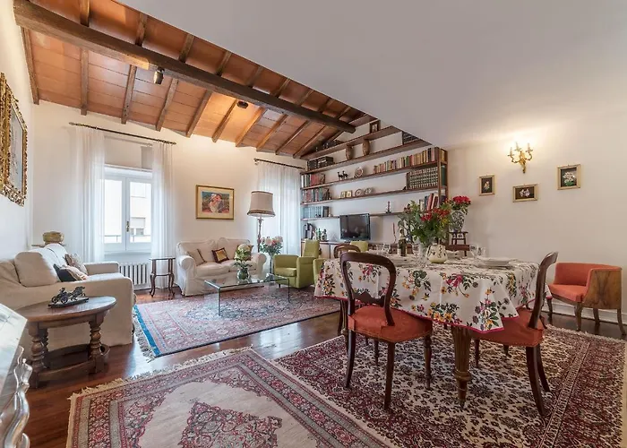 דירה Quiet And Classic On Two Floors, By Trevi Fountain - Fromhometorome רומא