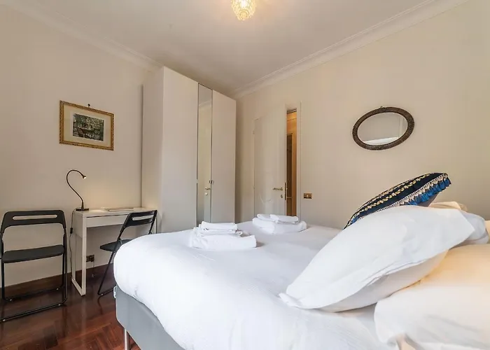 דירה Quiet And Classic On Two Floors, By Trevi Fountain - Fromhometorome *
